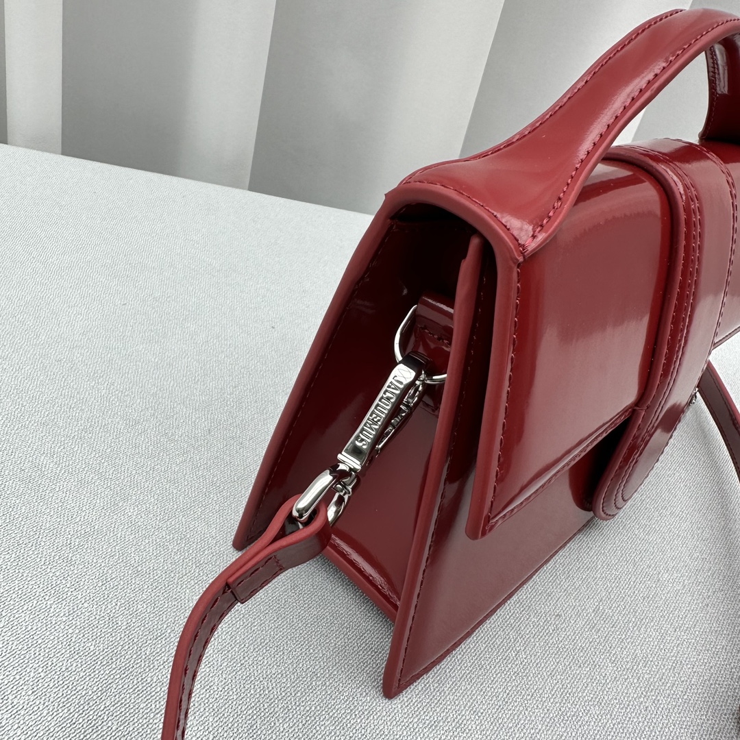 Jacquemus Satchel Bags